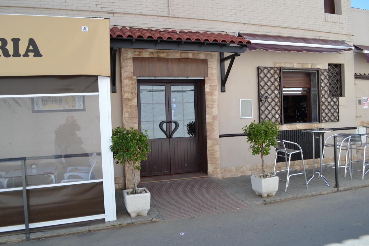 Hostal Pension La Ruta Paterna del Campo ภายนอก รูปภาพ