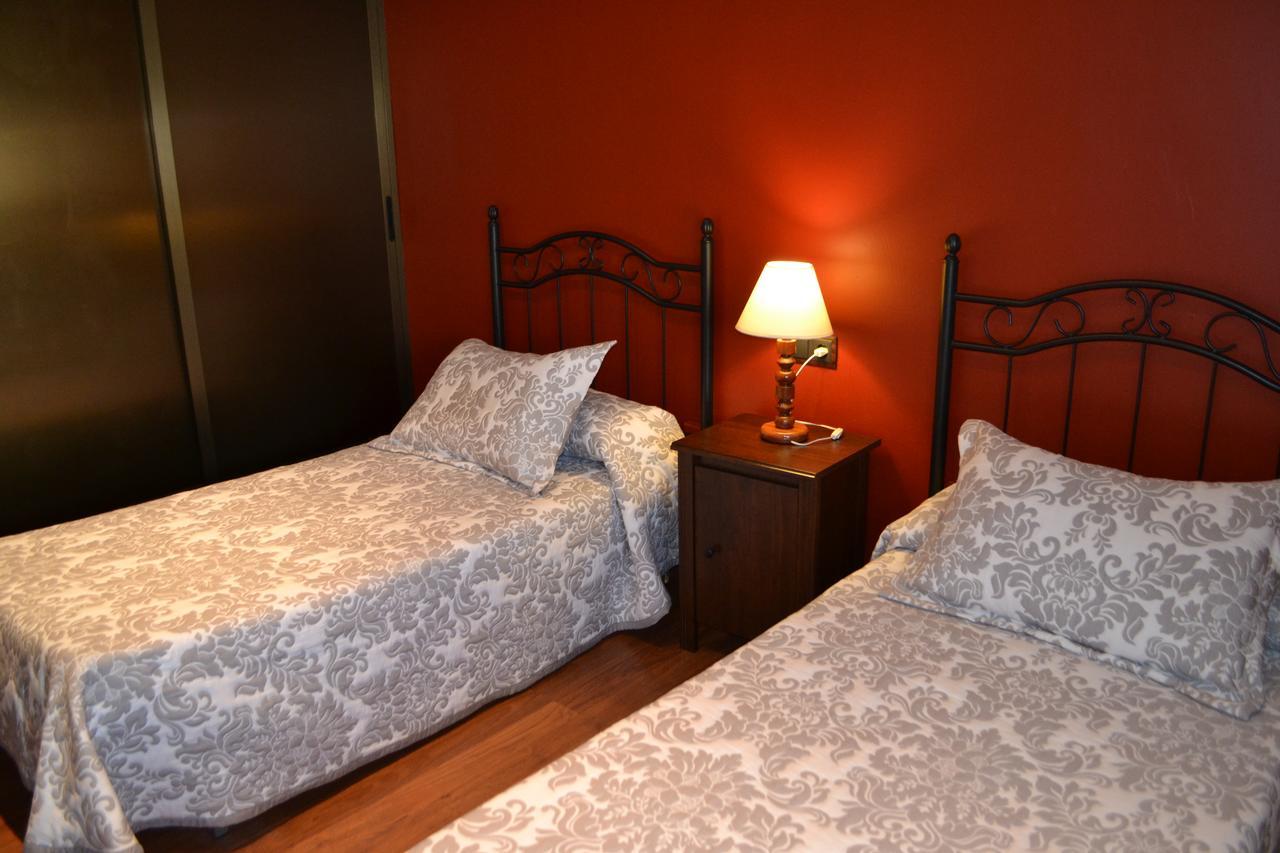 Hostal Pension La Ruta Paterna del Campo ภายนอก รูปภาพ